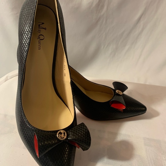 Mary Queen Women’s Dress Heels - Picture 2 of 6